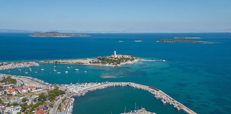 Urla’da Sahile Yürüme Mesafesinde Yaşamak: 5 Mahalle Önerisi