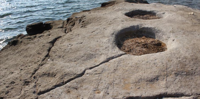 Karaburun Bölgesi ve Arkeolojik Kazılar