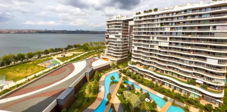 Blue Lake Küçükçekmece Projesi: İstanbul’da Yeni Nesil Yaşam Alanı