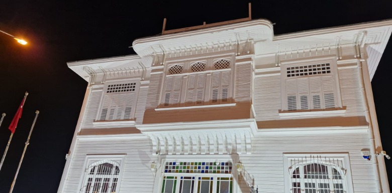 MUDANYA MÜTAREKE MEYDANI VE EVİ