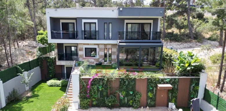 Kuşadası'nda Lüksün Yeni Adı: Yatırımcılar İçin Parlayan Fırsatlar