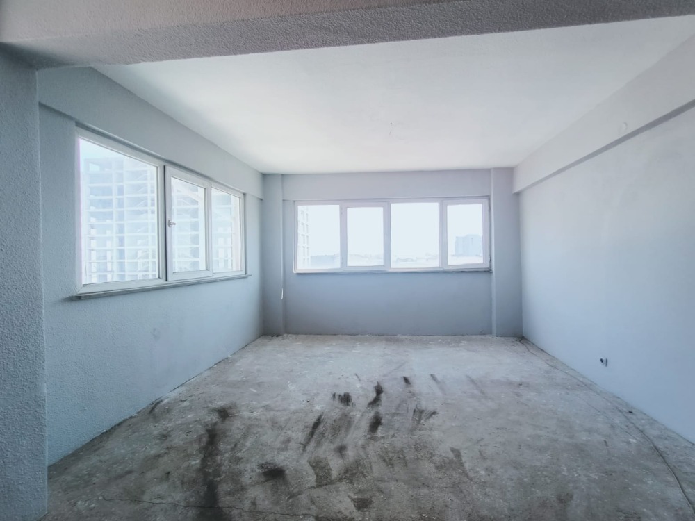 NUMUNEBAĞI CAD.DE, KİRALIK 3 CEPHELİ, 4 ODALI OFİS, KATTA TEK