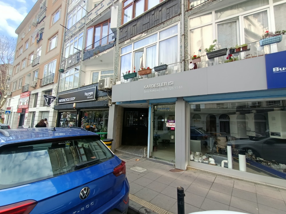 ORTAKÖY-DEREBOYU, MERKEZE YAKIN YENİ KİRALIK 1+1 BÜYÜK BAHÇELİ DAİRE