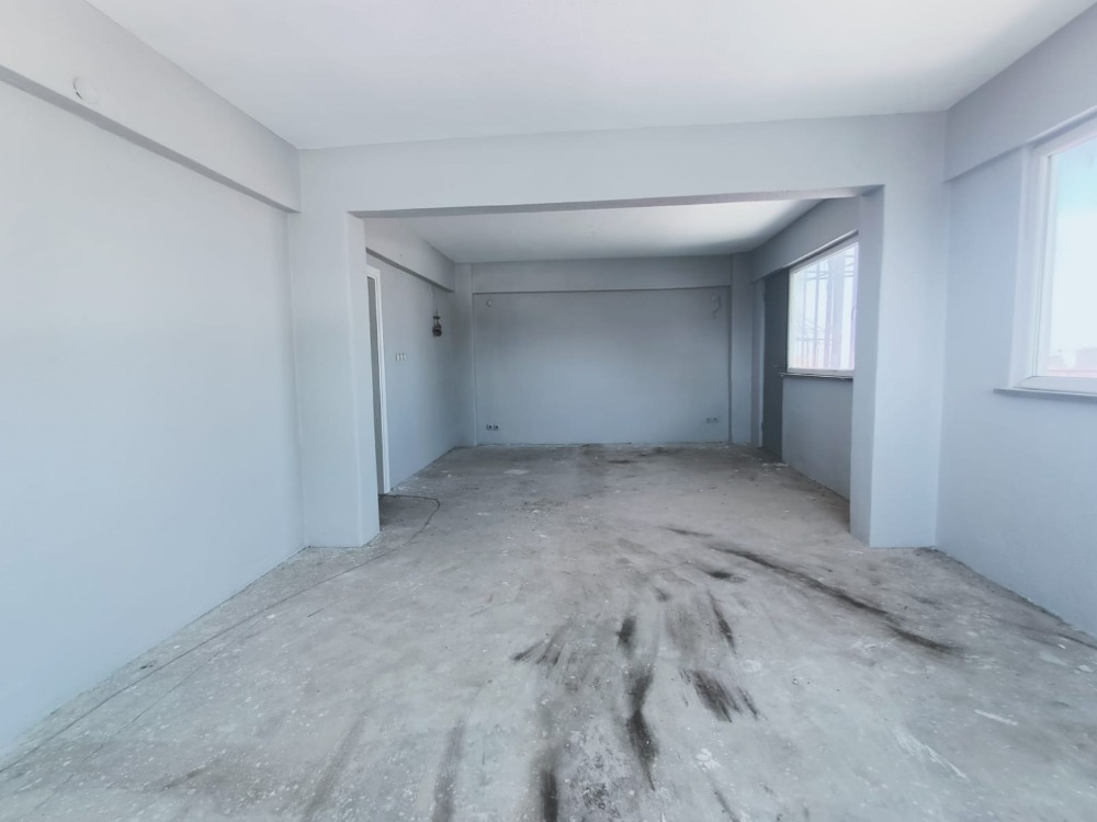 NUMUNEBAĞI CAD.DE, KİRALIK 3 CEPHELİ, 4 ODALI OFİS, KATTA TEK