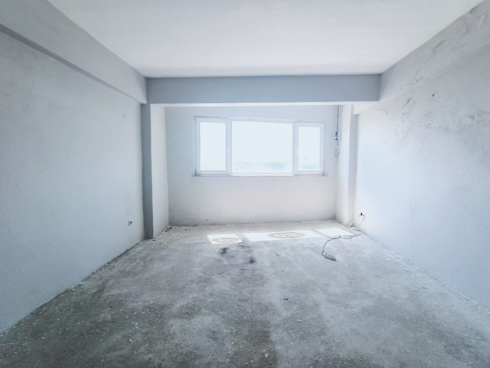 NUMUNEBAĞI CAD.DE, KİRALIK 3 CEPHELİ, 4 ODALI OFİS, KATTA TEK