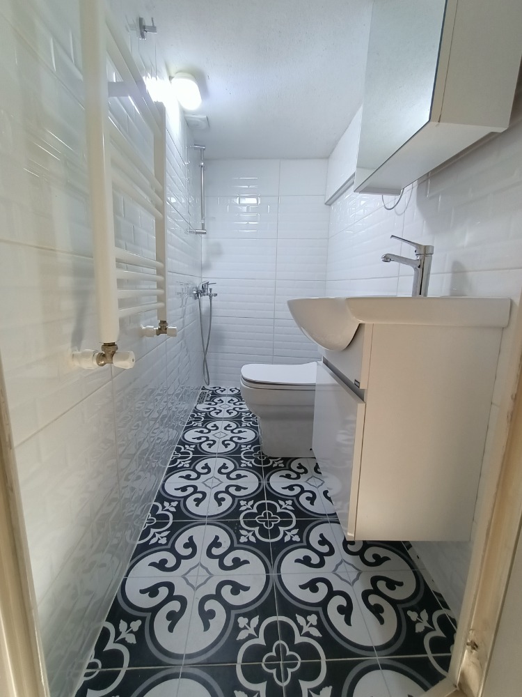 ORTAKÖY-DEREBOYU, MERKEZE YAKIN YENİ KİRALIK 1+1 BÜYÜK BAHÇELİ DAİRE