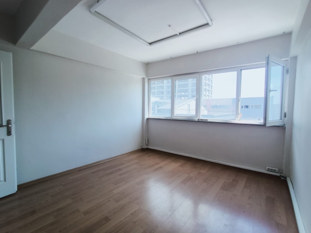 KİRALIK TEMİZ OFİS, 1+1, NUMUNEBAĞI CAD.DE ASANSÖRLÜ İŞHANI