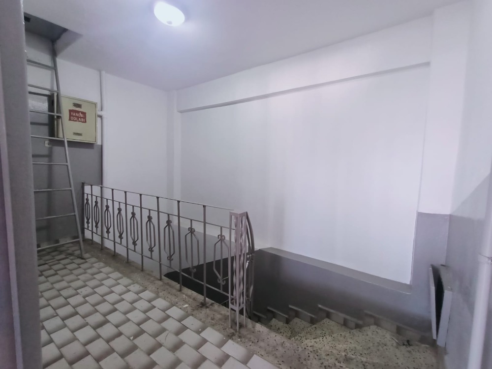 NUMUNEBAĞI CAD.DE, KİRALIK 3 CEPHELİ, 4 ODALI OFİS, KATTA TEK