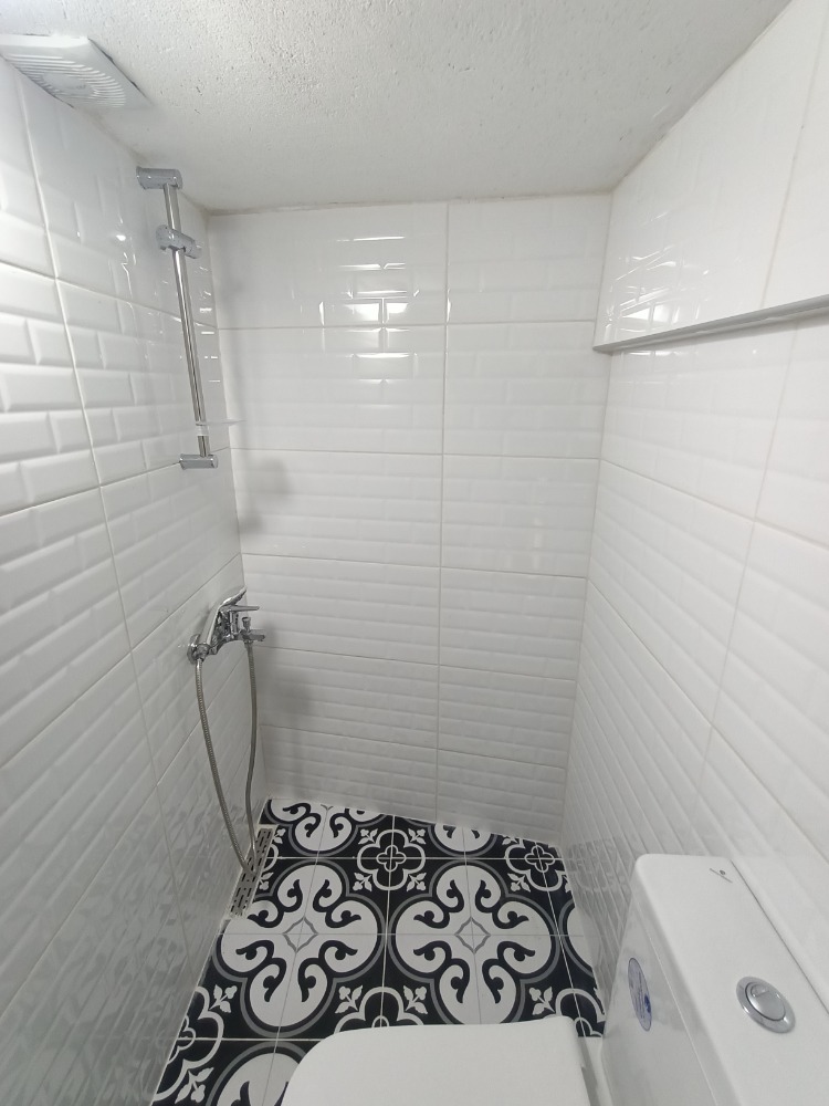 ORTAKÖY-DEREBOYU, MERKEZE YAKIN YENİ KİRALIK 1+1 BÜYÜK BAHÇELİ DAİRE