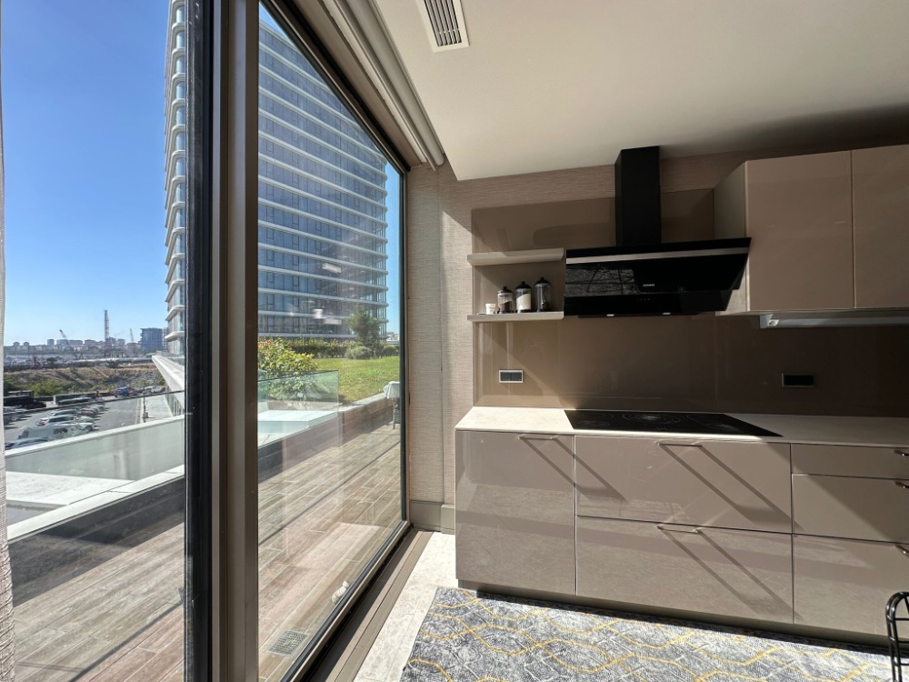 YEDİMAVİDE 50M2 TERASLI MANZARALI ÖZEL LÜKS SATILIK DAİRE