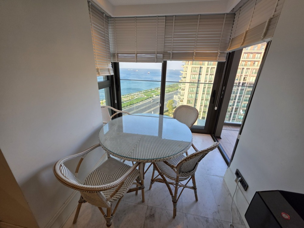 Büyükyalı Fişekhane’de Kiralık 3.5+1 – Deniz ve Havuz Manzaralı