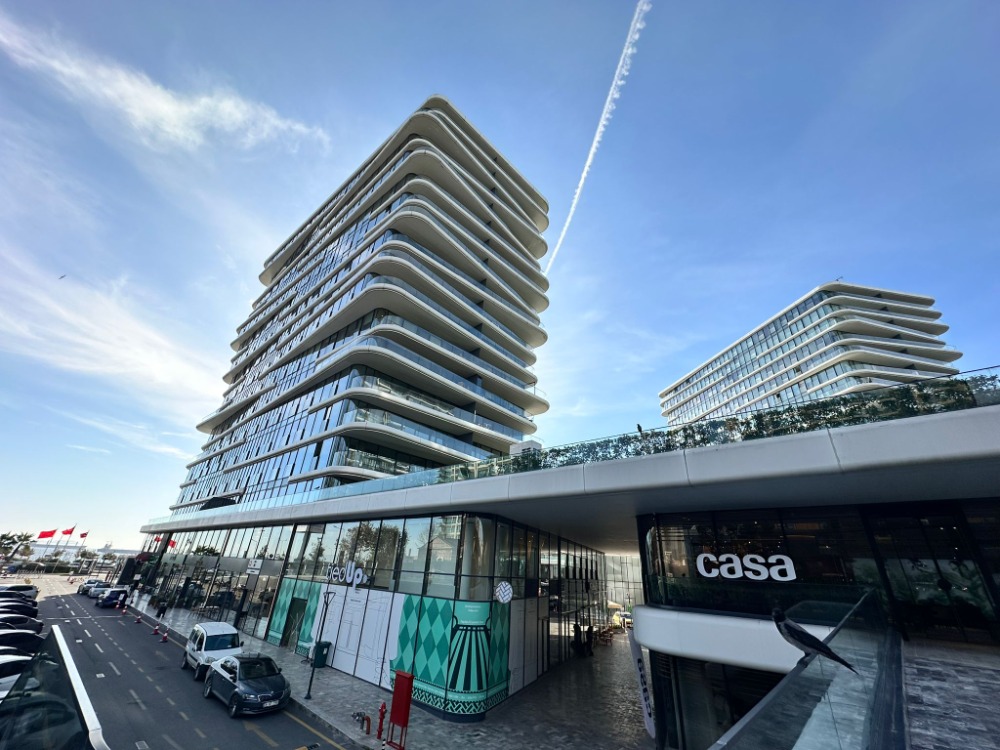 REMAX SELİNDEN ZEYTİNBURNU YEDİMAVİDE KİRALIK DÜKKAN