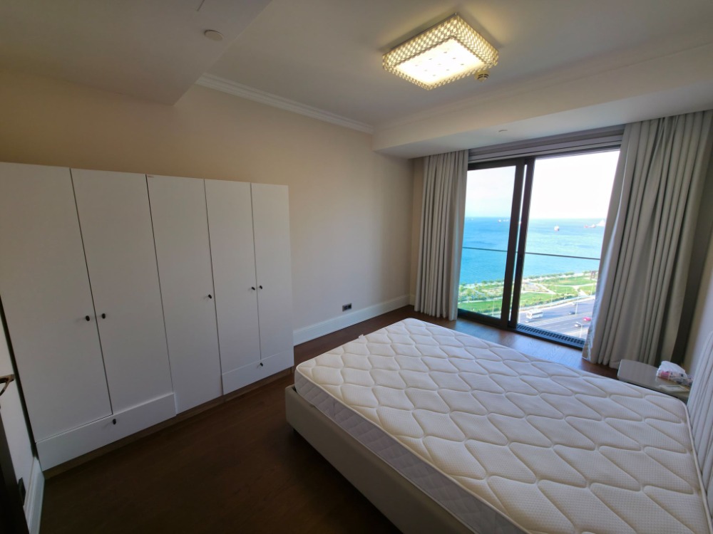 Büyükyalı Fişekhane’de Kiralık 3.5+1 – Deniz ve Havuz Manzaralı