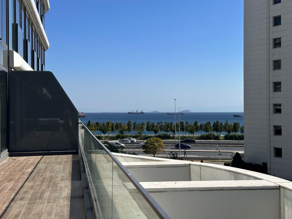 YEDİMAVİDE 50M2 TERASLI MANZARALI ÖZEL LÜKS SATILIK DAİRE