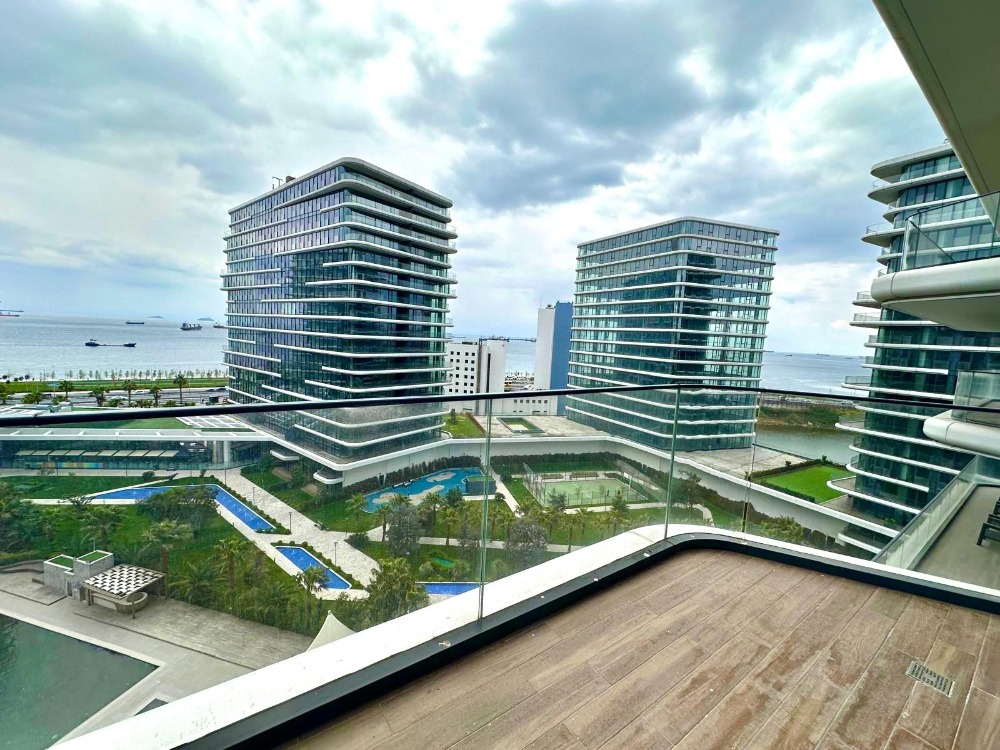 Yedi Mavi’de Satılık 3.5 +1 Deniz Manzaralı Daire | 175m² Büyük Balkonlu Lüks Rezidans – Zeytinburnu