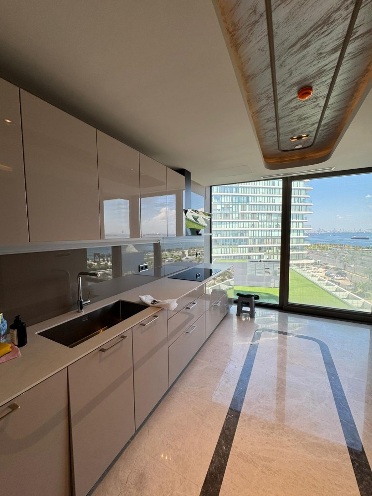 ZEYTINBURNU YEDI MAVI’DE KAPALI MUTFAKLI MANZARALI 3+1 KIRALIK DAIRE