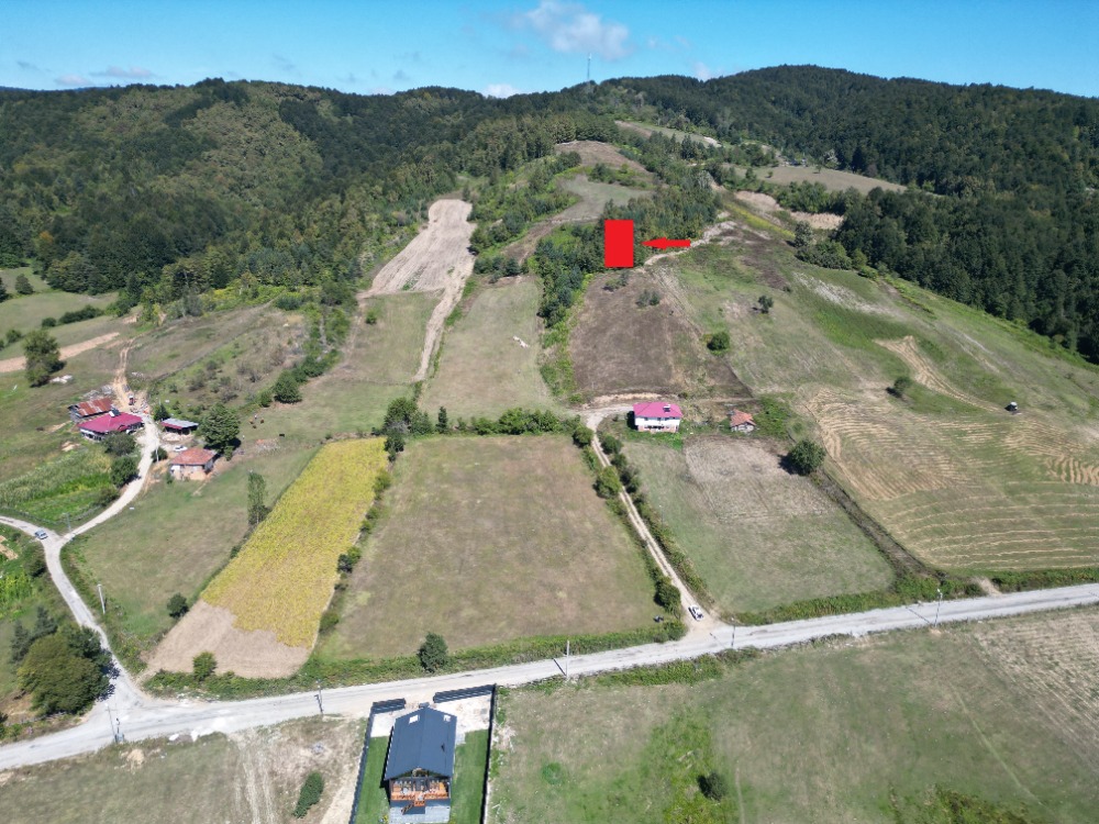  BURSA İZNİK KIRINTI KÖYÜ’NDE VADİ MANZARALI 463 m² İMARLI ARSA