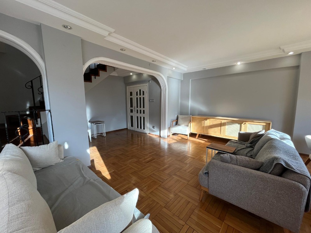 4+2 TERASLI FULL EŞYALI KİRALIK DAİRE 