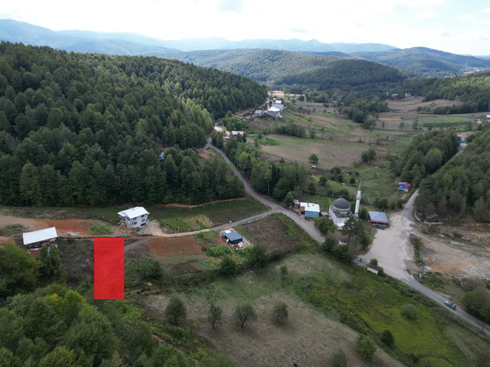 BURSA İZNİK KUTLUCA’DA İMARLI ARSA – DOĞAYLA İÇ İÇE YAŞAM FIRSATI