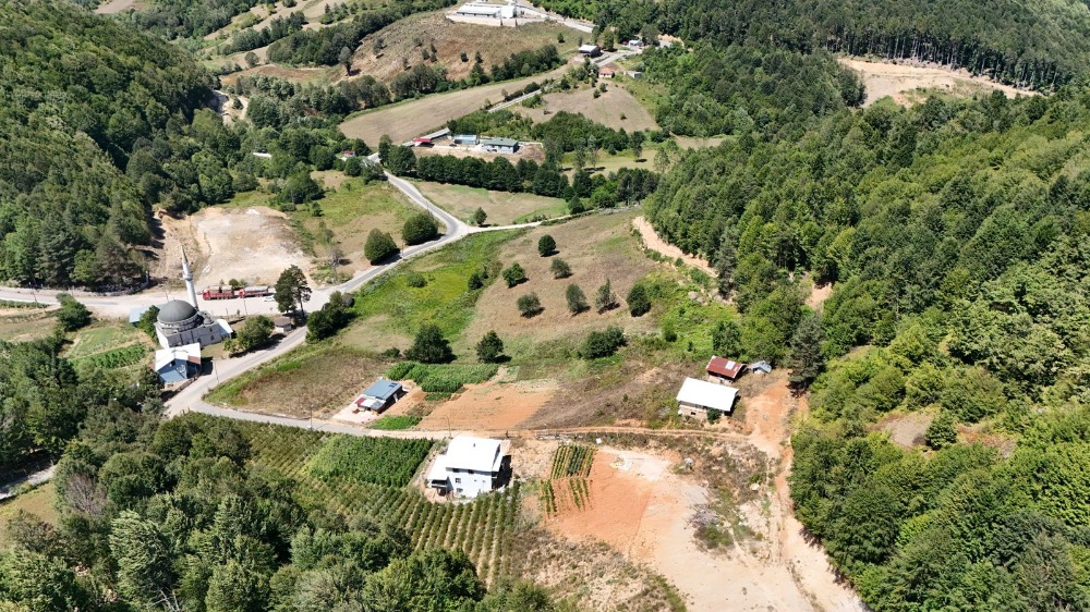 BURSA İZNİK KUTLUCA KÖYÜNDE RESMİ İMARLI SATILIK ARSA