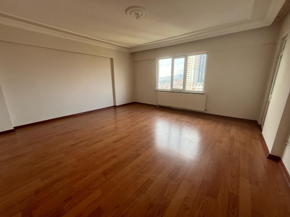 KARTAL SOĞANLIK GÜMÜŞPINAR’DA KİRALIK 4+2 DAİRE – YEŞİLKONAK SİTESİ