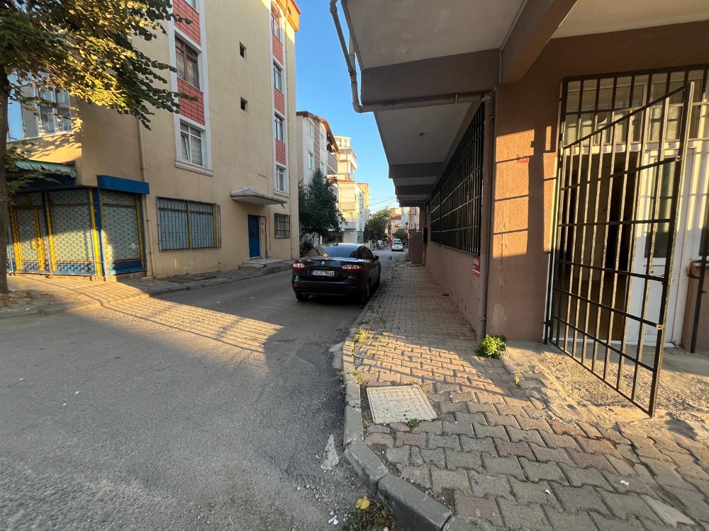 SOĞANLIK GÜMÜŞPINARDA DÜZ GİRİŞ KİRALIK DEPO/DÜKKAN 