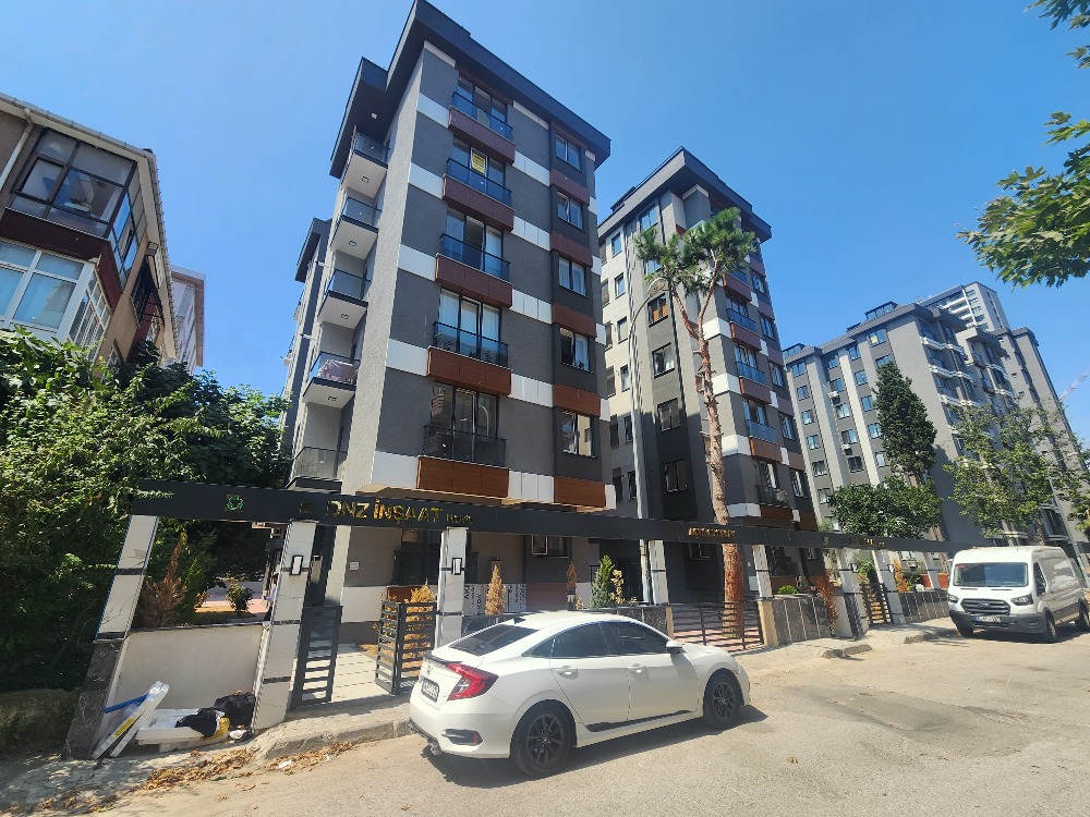  KARTAL ORHANTEPEDE SAHİLE YÜRÜME MESAFESİNDE 2+1 SATILIK DAİRE