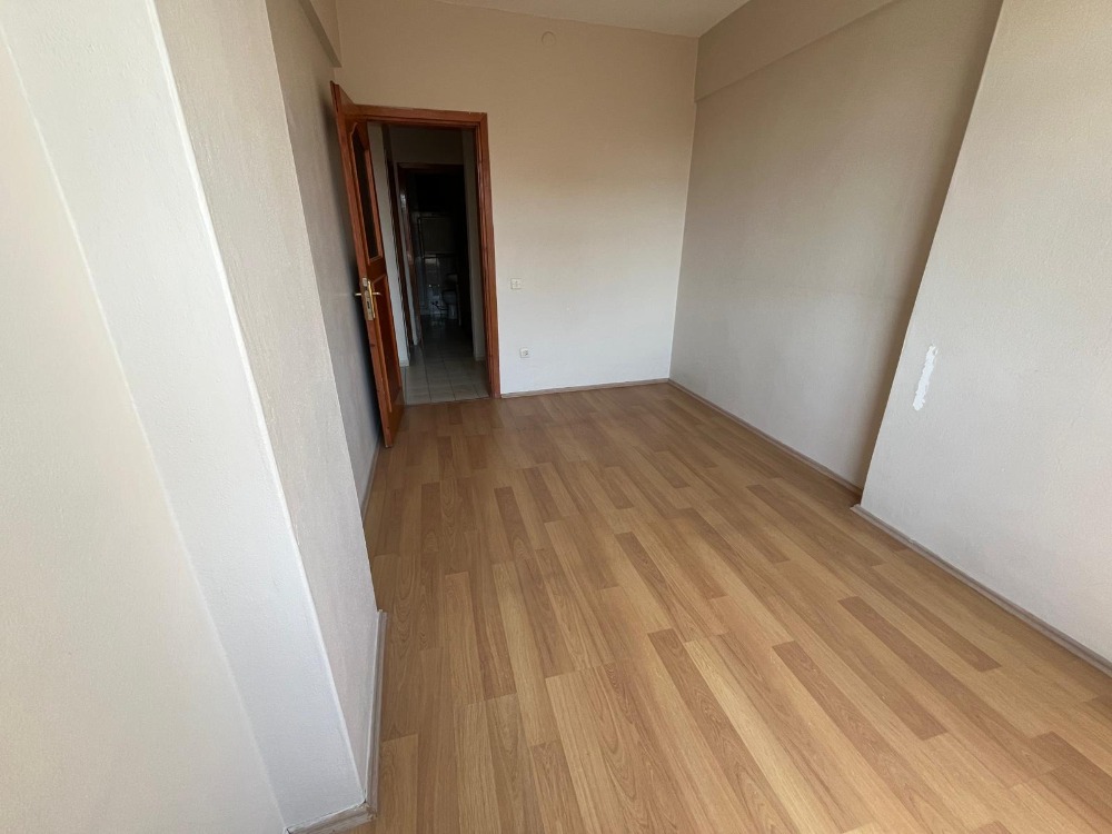 İKİZYUVA GAYRİMENKULDEN METRO DİBİ KİRALIK DAİRE