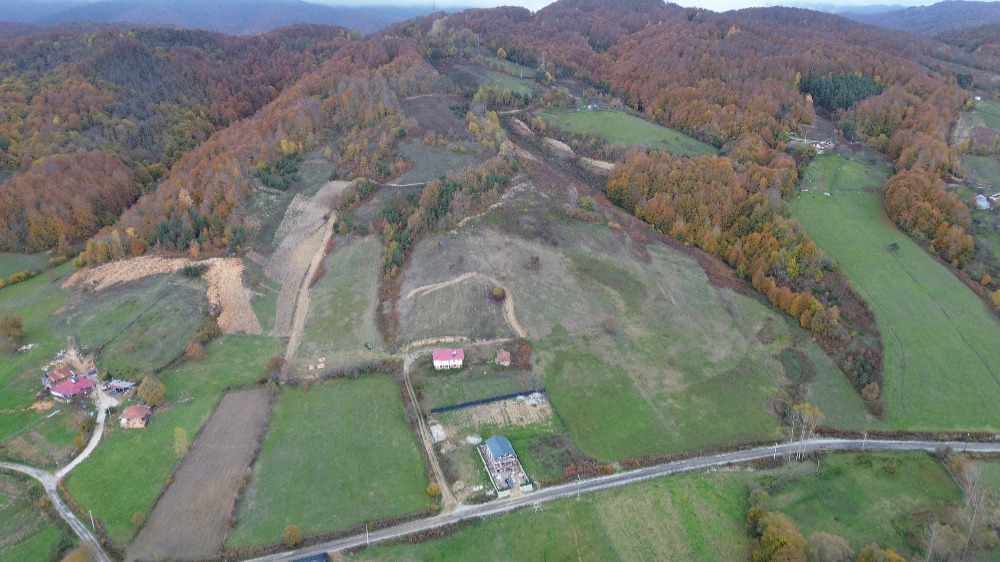 🌄 BURSA İZNİK KIRINTI KÖYÜ’NDE VADİ MANZARALI 773 m² İMARLI ARSA