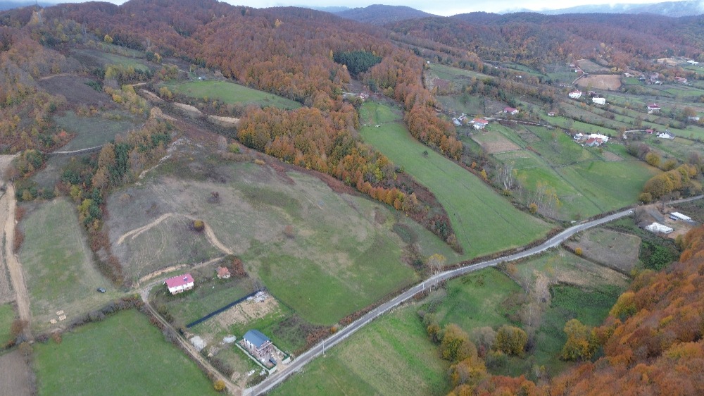 🌄 BURSA İZNİK KIRINTI KÖYÜ’NDE VADİ MANZARALI 1317 m² İMARLI ARSA