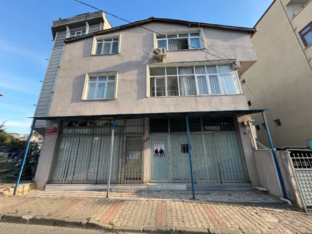 İKİZYUVA GAYRİMENKULDEN DÜZ AYAK YÜKSEK TAVANLI KİRALIK DÜKKAN 