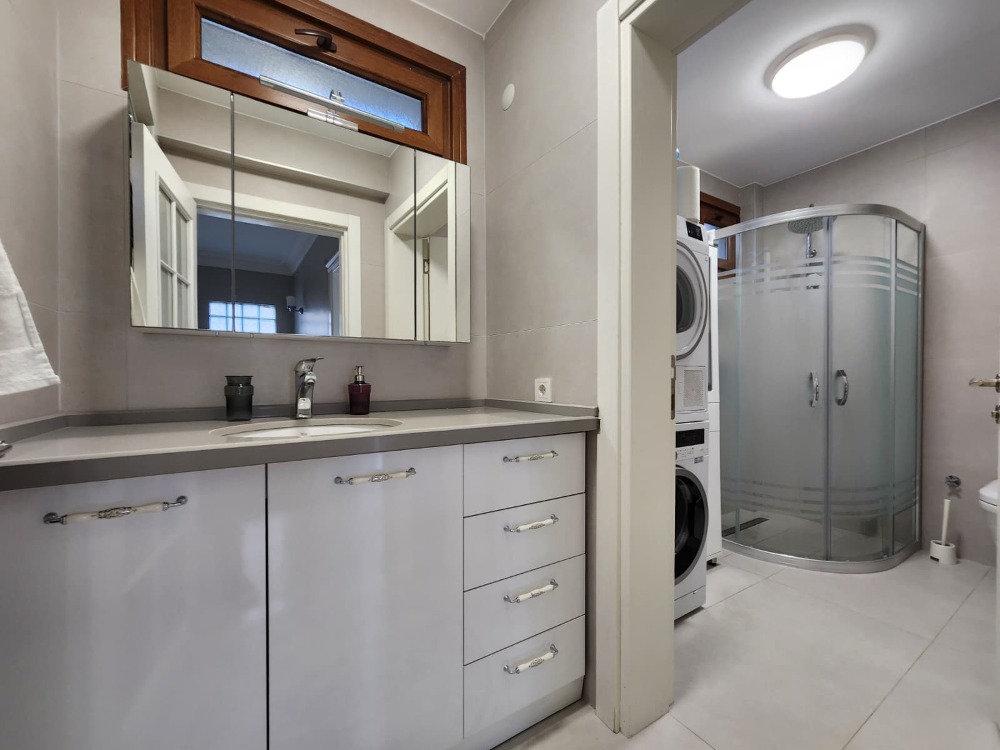 Tuzla Sahil Belde 22 Sitesinde Kiralık 300m2 Villa