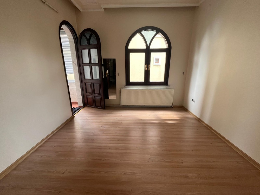 İKİZYUVA GAYRİMENKULDEN 140 M2 NET 3+1 KONUM AVANTAJLI KİRALIK DAİRE