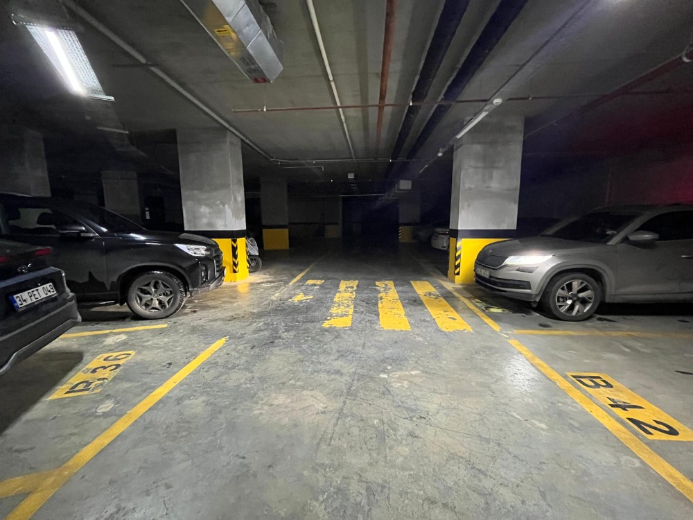 ROYAL GARDEN YAKACIKTA DENİZ MANZARALI 3+1 SATILIK DAİRE 