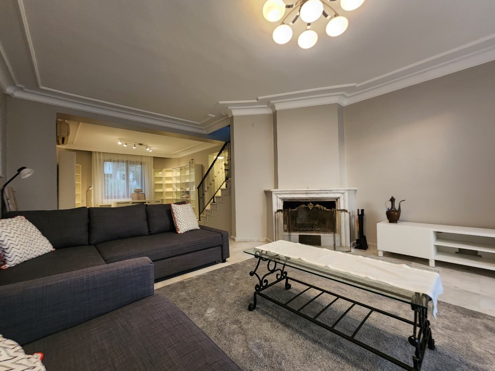 Tuzla Sahil Belde 22 Sitesinde Kiralık 300m2 Villa