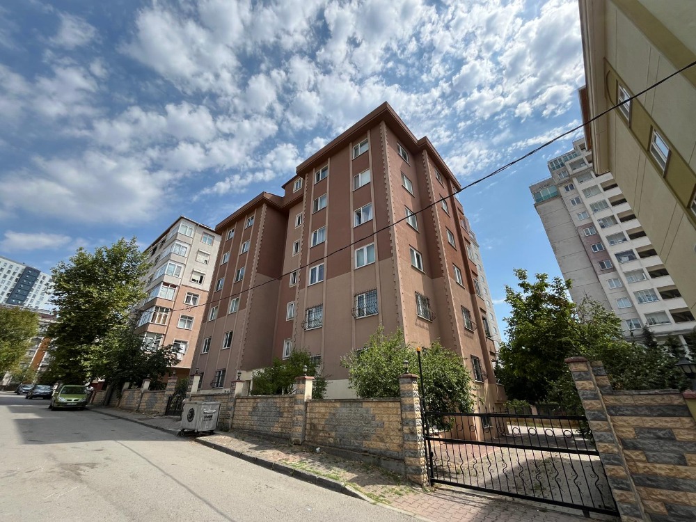 İKİZYUVA GAYRİMENKULDEN GÜMÜŞPINARDA 3+1 KİRALIK DAİRE 