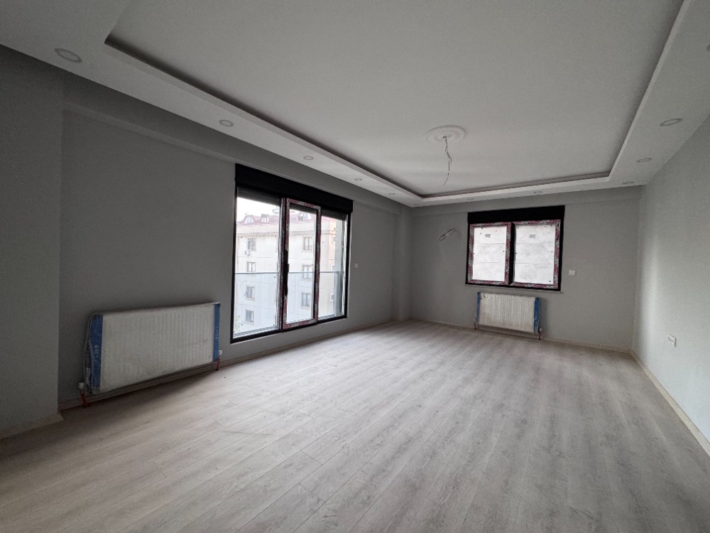 PENDİK BATI MAH. 3+1 DENİZE 200 METRE SATILIK DAİRE