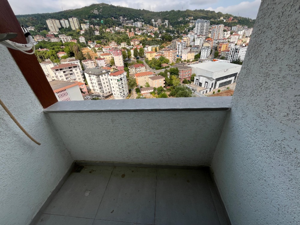 YAŞAMIN MERKEZİNDE KONFORUN ZİRVESİNDE SATILIK 3+1 DAİRE 