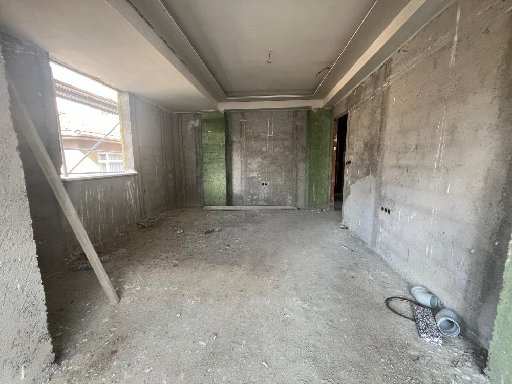 CEVİZLİ  İSTASYON YANI 2+1 GENİŞ SATILIK DAİRE 