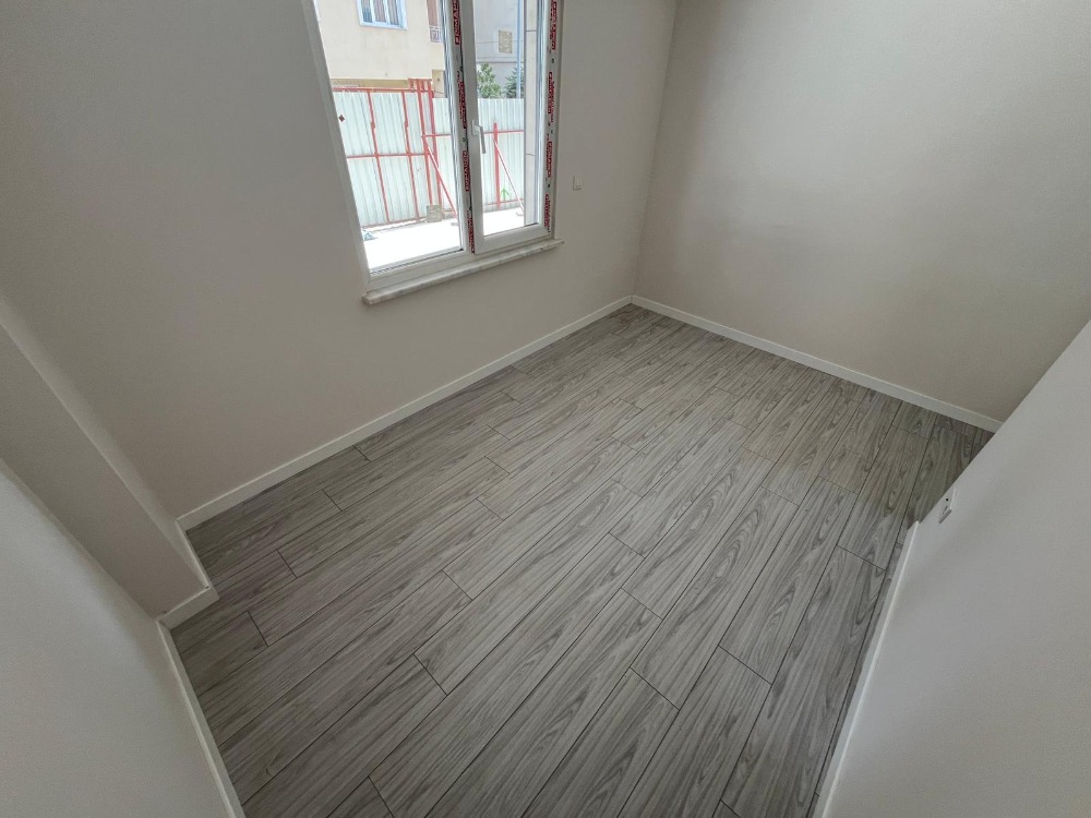 İKİZYUVA GAYRİMENKULDEN GENİŞ 1+1 MERKEZİ KONUMLU SATILIK DAİRE