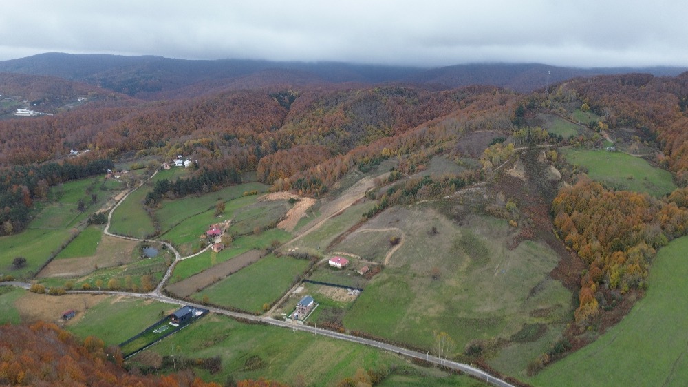  BURSA İZNİK KIRINTI KÖYÜ’NDE VADİ MANZARALI 561 m² İMARLI ARSA