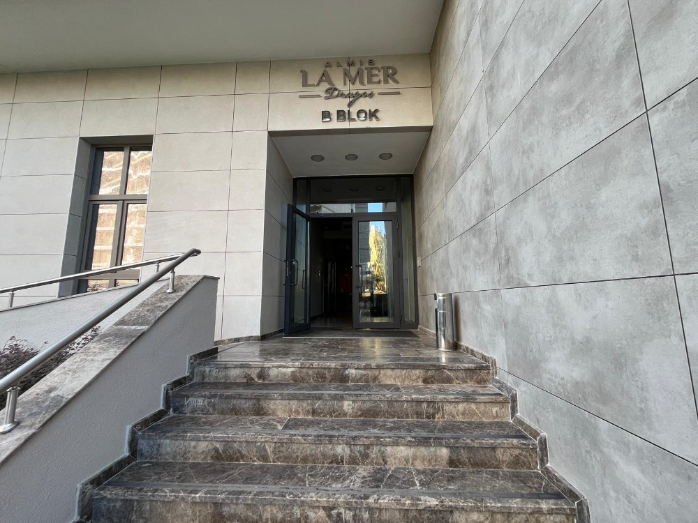 LA MER DRAGOS DA EŞYALI GENİŞ 1+1 SATILIK DAİRE