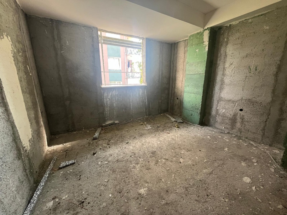 CEVİZLİ  İSTASYON YANI 2+1 GENİŞ SATILIK DAİRE 