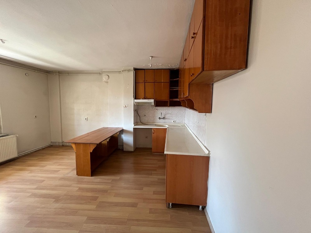 İKİZYUVA GAYRİMENKULDEN METRO DİBİ KİRALIK DAİRE