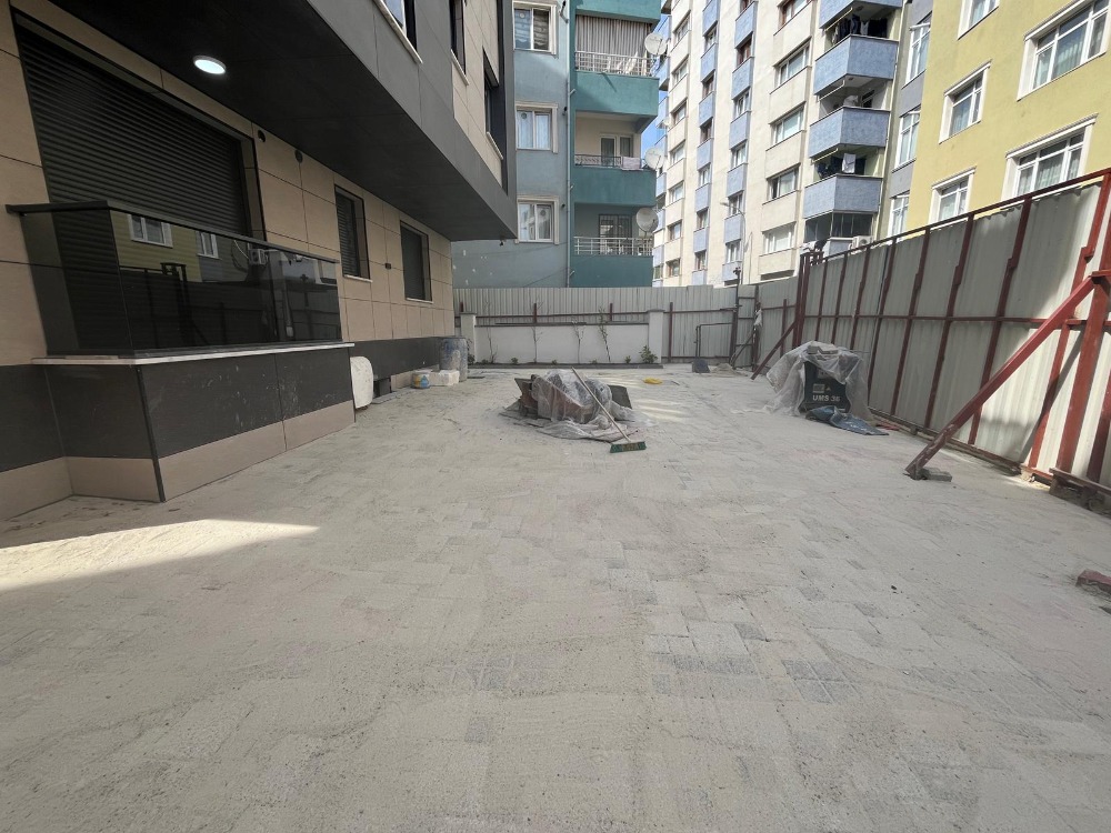 İKİZYUVA GAYRİMENKULDEN GENİŞ 1+1 MERKEZİ KONUMLU SATILIK DAİRE