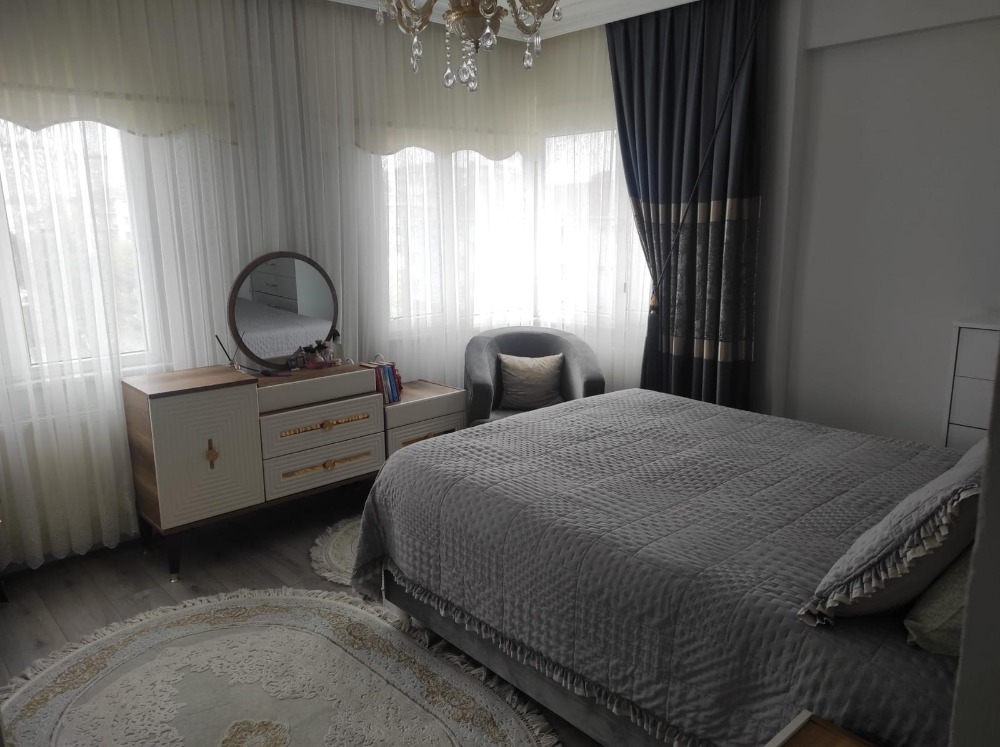 Soğanlık Eray Kent Sitesi'nde 3+1 Sıfır Yapılı, Krediye Uygun Daire