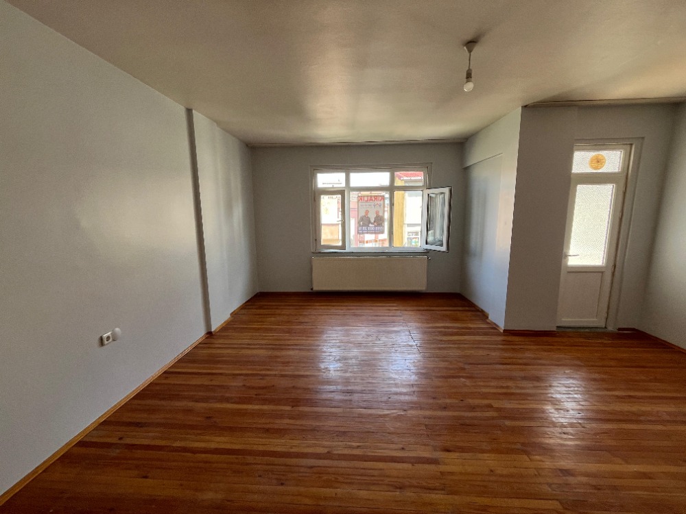 İKİZYUVA GAYRİMENKULDEN YENİ MAHALLEDE MERKEZİ KONUMLU KİRALIK DAİRE 