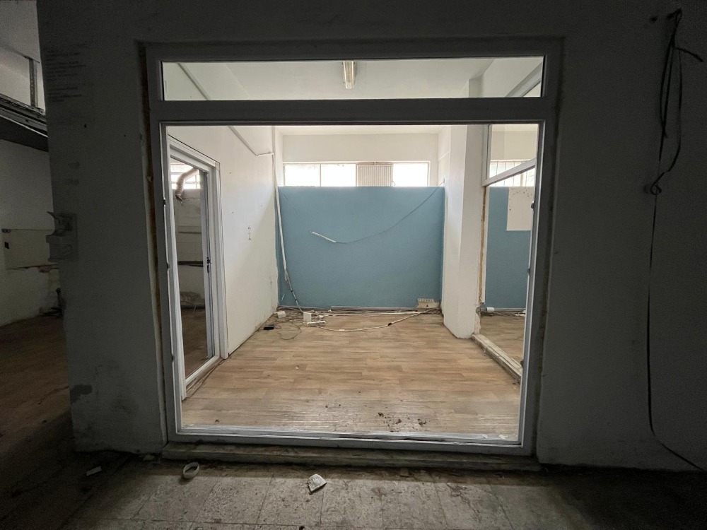 350 M2 İMALATHANE ARAÇ GİRİŞ RAMPALI 