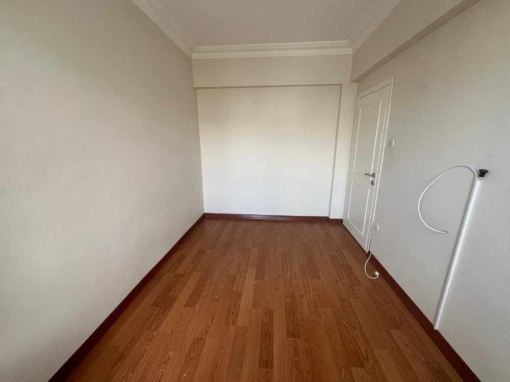 KARTAL SOĞANLIK GÜMÜŞPINAR’DA KİRALIK 4+2 DAİRE – YEŞİLKONAK SİTESİ