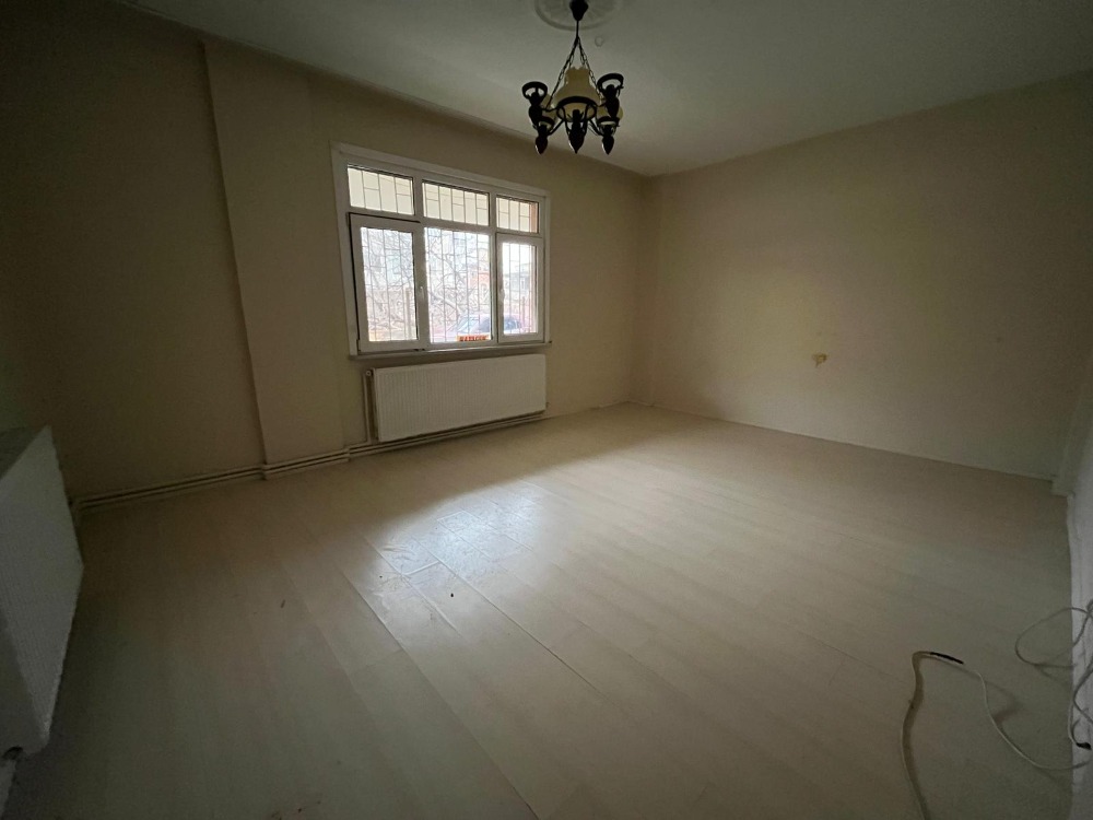 MÜSTAKİL BİNADA KİRALIK DAİRE